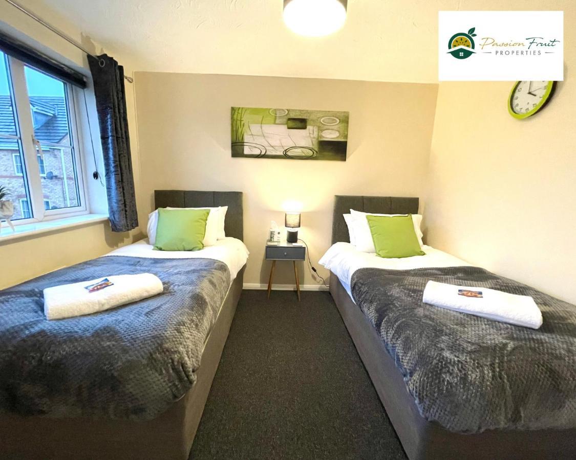 Passionfruitproperties Centre House: 3br Near Holiday home Coventry