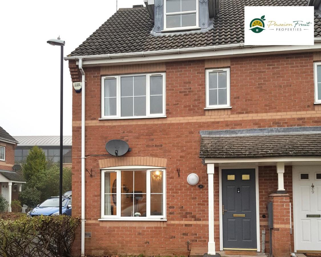 Passionfruitproperties Centre House: 3br Near